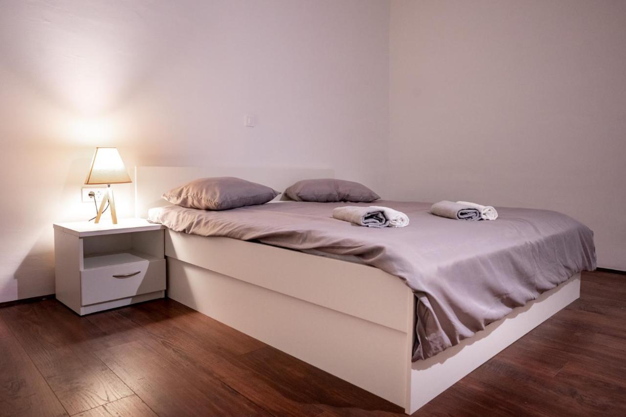 Grguric Apartments Palit Eksteriør billede